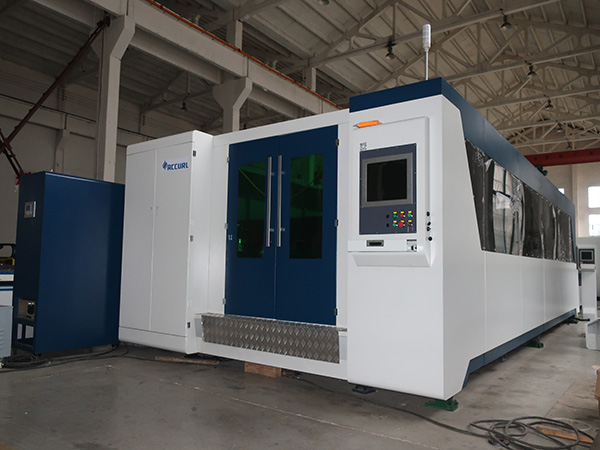 Máquina cortadora de planchas de fibra de mesa de fibra de mesa cerrada de 2500 w